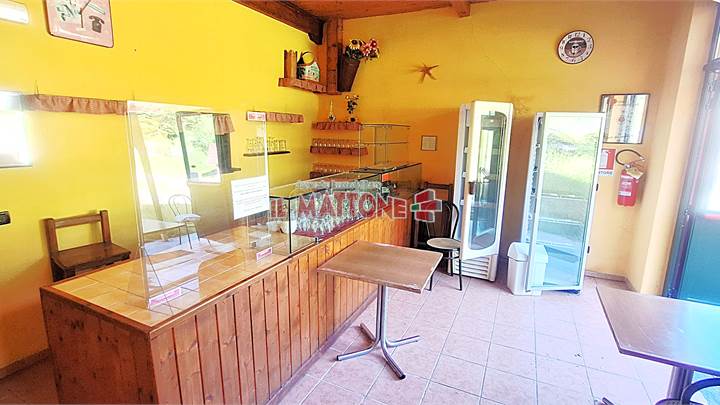 ARTESINA (CN) - Commercial premises walls for sale