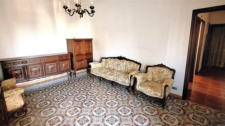 PRA' - 6 CHAMBRES AVEC BALCON ; ASCENSEUR ET TERRASSE.