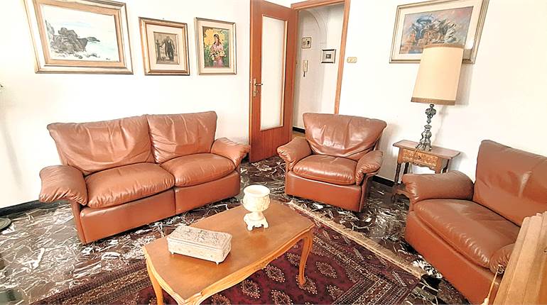 CAMPOMORONE Elegante appartamento con vista aperta