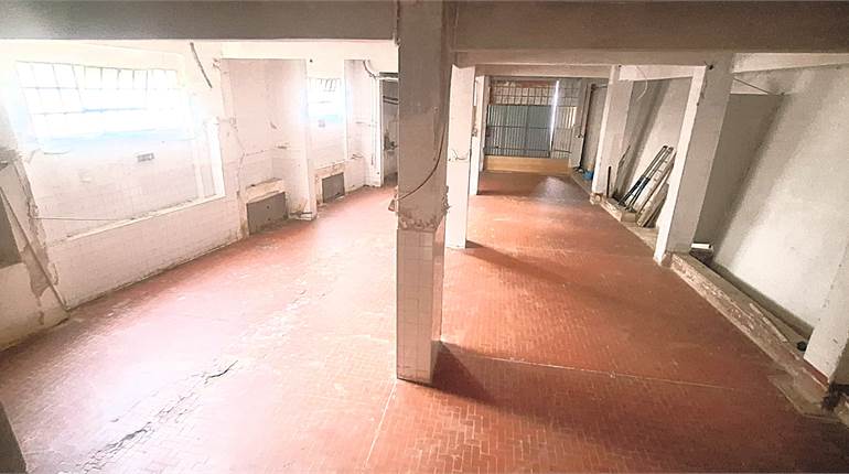 CERANESI-Magazzino carrabile con piazzale – 250 mq