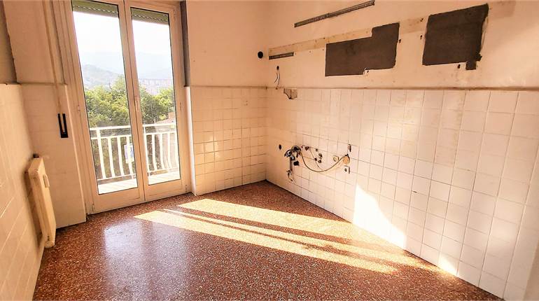 3+ bedroom apartment في بيع و Genova