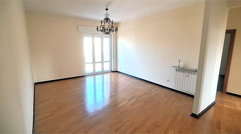 PRA' Lumineux 7 pièces avec balcons et vue dégagée