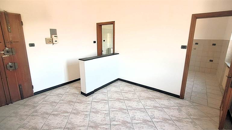 BOLZANETO (Morigallo) : lumière, confort et emplacement stratégique